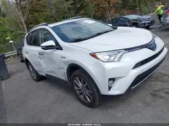 JTMDJREV1JD228042 2018 TOYOTA RAV 4