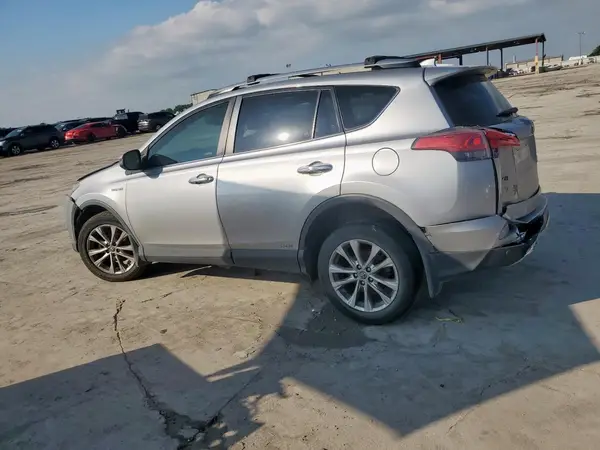 JTMDJREV2HD100726 2017 TOYOTA RAV 4 - Image 2