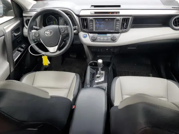 JTMDJREV2HD117106 2017 TOYOTA RAV 4 - Image 8