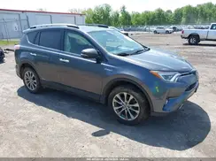 JTMDJREV2HD132205 2017 TOYOTA RAV 4