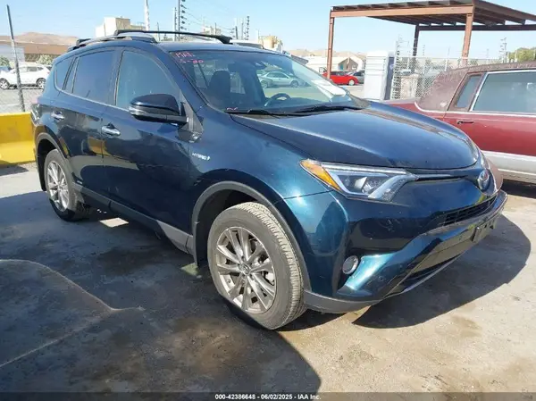 JTMDJREV2JD167395 2018 TOYOTA RAV 4 - Image 1