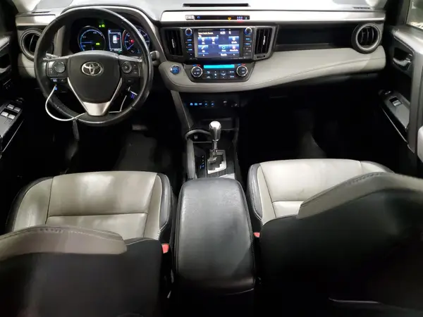 JTMDJREV2JD170894 2018 TOYOTA RAV 4 - Image 8