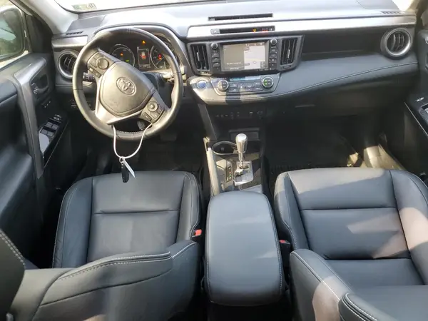 JTMDJREV2JD194502 2018 TOYOTA RAV 4 - Image 8