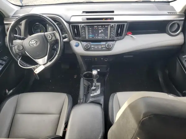 JTMDJREV2JD241415 2018 TOYOTA RAV 4 - Image 8