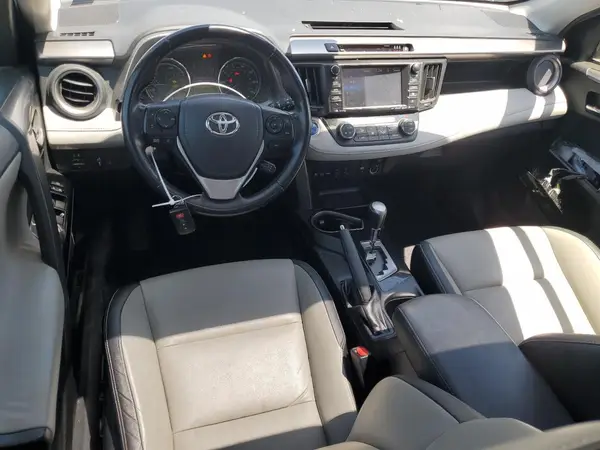 JTMDJREV3HD081068 2017 TOYOTA RAV 4 - Image 8