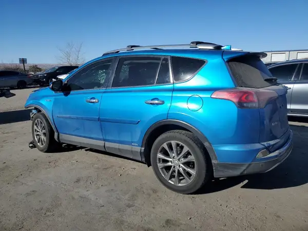 JTMDJREV3HD101223 2017 TOYOTA RAV 4 - Image 2