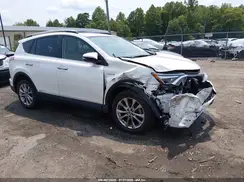 JTMDJREV3JD165039 2018 TOYOTA RAV 4