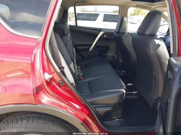 JTMDJREV3JD191687 2018 TOYOTA RAV 4 - Image 8