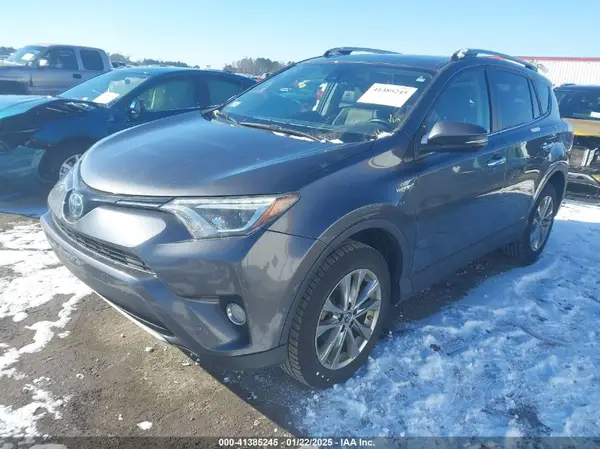 JTMDJREV3JD203580 2018 TOYOTA RAV 4 - Image 2