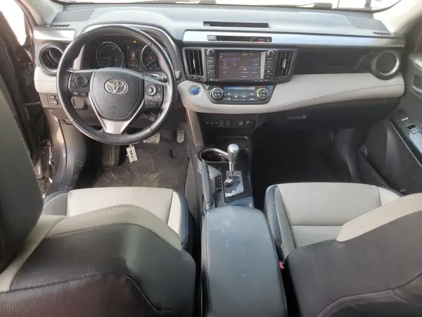 JTMDJREV4HD072119 2017 TOYOTA RAV 4 - Image 8