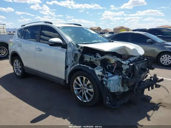 JTMDJREV4HD110724 2017 TOYOTA RAV 4 - Image 1