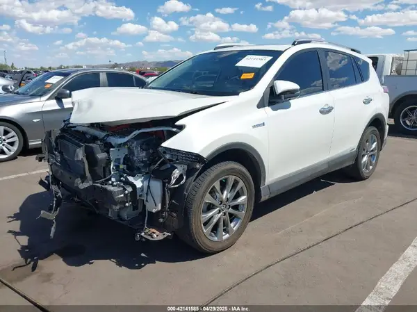 JTMDJREV4HD110724 2017 TOYOTA RAV 4 - Image 2
