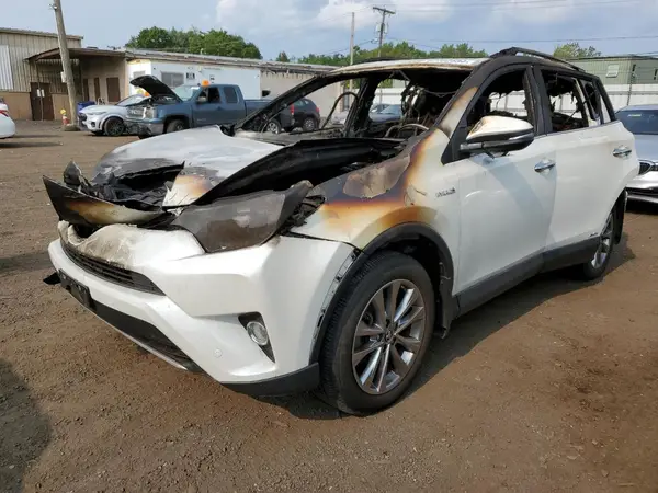 JTMDJREV4HD145943 2017 TOYOTA RAV 4 - Image 1