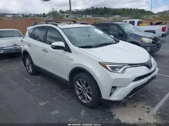 JTMDJREV4JD175580 2018 TOYOTA RAV 4