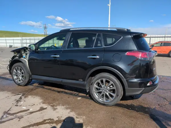 JTMDJREV4JD239164 2018 TOYOTA RAV 4 - Image 2