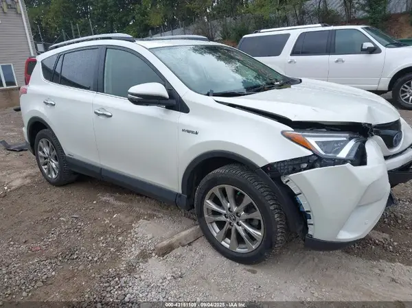 JTMDJREV5HD060643 2017 TOYOTA RAV 4 - Image 1