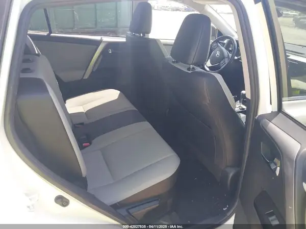 JTMDJREV5HD083405 2017 TOYOTA RAV 4 - Image 8