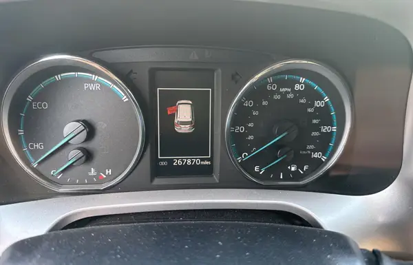 JTMDJREV5HD106150 2017 TOYOTA RAV 4 - Image 8