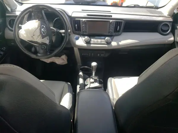 JTMDJREV5HD124597 2017 TOYOTA RAV 4 - Image 8