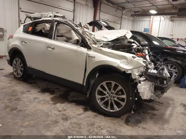 JTMDJREV5JD155774 2018 TOYOTA RAV 4 - Image 1