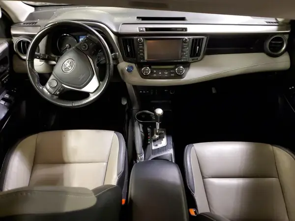 JTMDJREV5JD205993 2018 TOYOTA RAV 4 - Image 8
