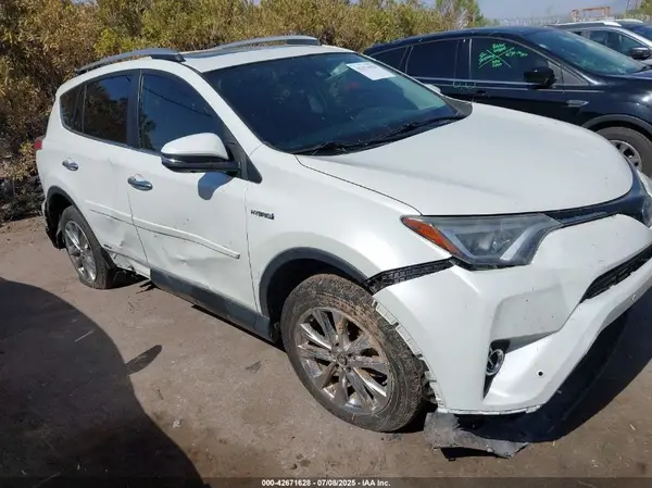 JTMDJREV6HD109641 2017 TOYOTA RAV 4 - Image 1