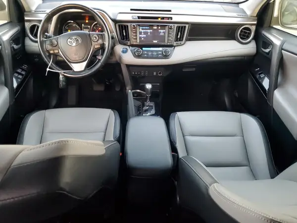 JTMDJREV6JD211463 2018 TOYOTA RAV 4 - Image 8