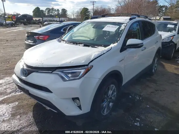 JTMDJREV6JD237755 2018 TOYOTA RAV 4 - Image 2