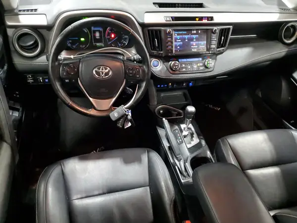 JTMDJREV7HD138808 2017 TOYOTA RAV 4 - Image 8