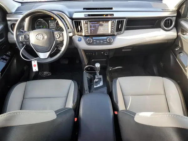 JTMDJREV7JD160247 2018 TOYOTA RAV 4 - Image 8