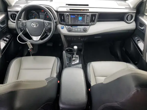 JTMDJREV7JD170325 2018 TOYOTA RAV 4 - Image 8
