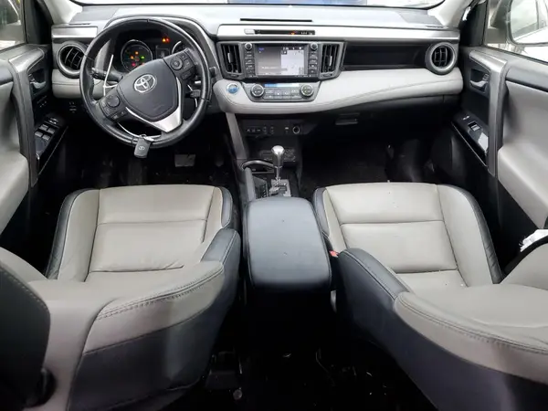 JTMDJREV7JD211133 2018 TOYOTA RAV 4 - Image 8