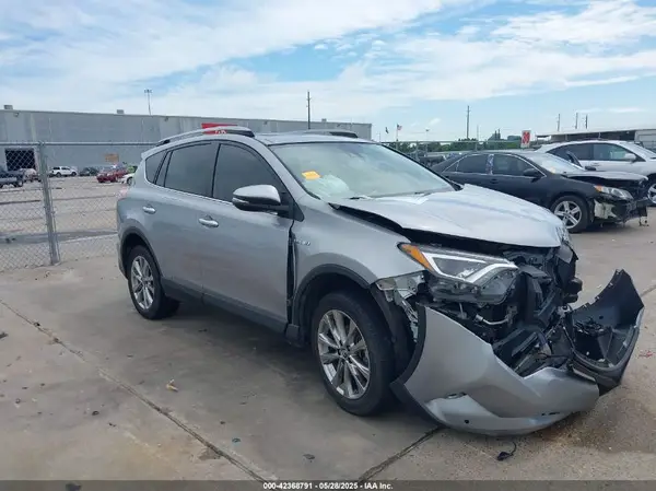 JTMDJREV8HD121855 2017 TOYOTA RAV 4 - Image 1