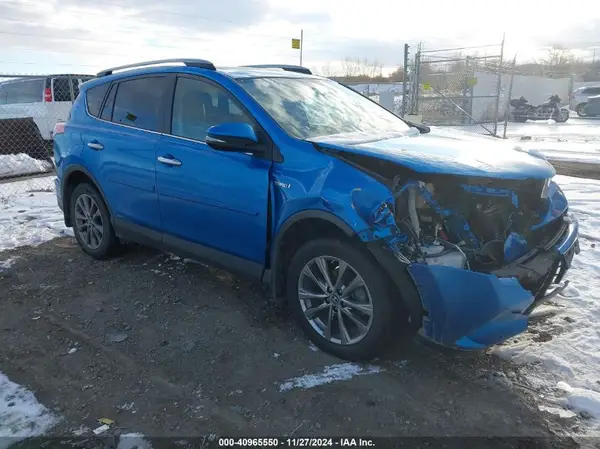 JTMDJREV8HD148487 2017 TOYOTA RAV 4 - Image 1