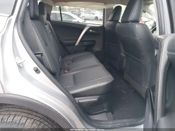 JTMDJREV8JD159754 2018 TOYOTA RAV 4 - Image 8