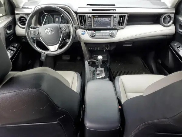 JTMDJREV8JD167935 2018 TOYOTA RAV 4 - Image 8