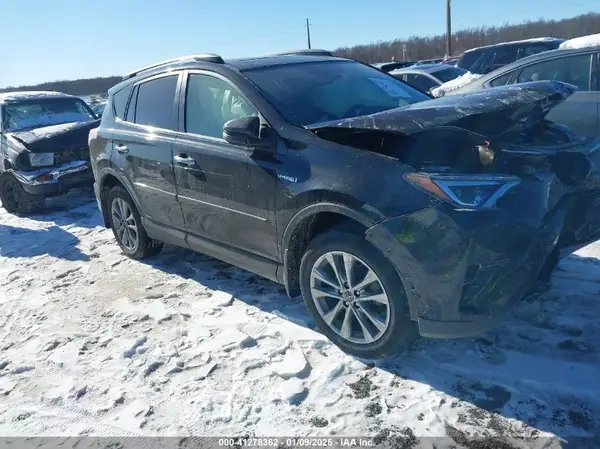 JTMDJREV8JD224778 2018 TOYOTA RAV 4 - Image 1