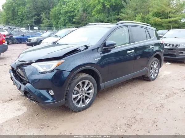 JTMDJREV8JD248465 2018 TOYOTA RAV 4 - Image 2