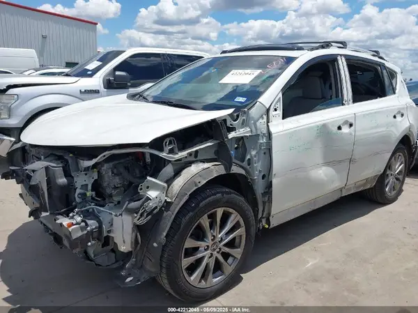 JTMDJREV9GD011766 2016 TOYOTA RAV 4 - Image 2