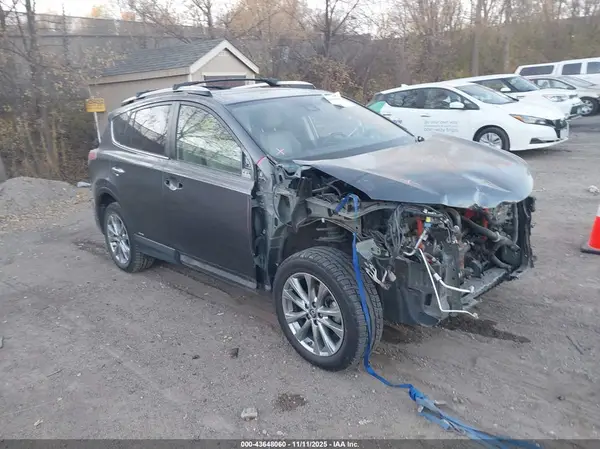 JTMDJREV9GD036795 2016 TOYOTA RAV 4 - Image 1