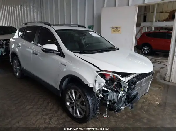JTMDJREV9HD072746 2017 TOYOTA RAV 4 - Image 1