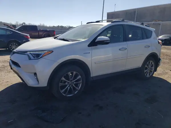 JTMDJREV9HD079096 2017 TOYOTA RAV 4 - Image 1