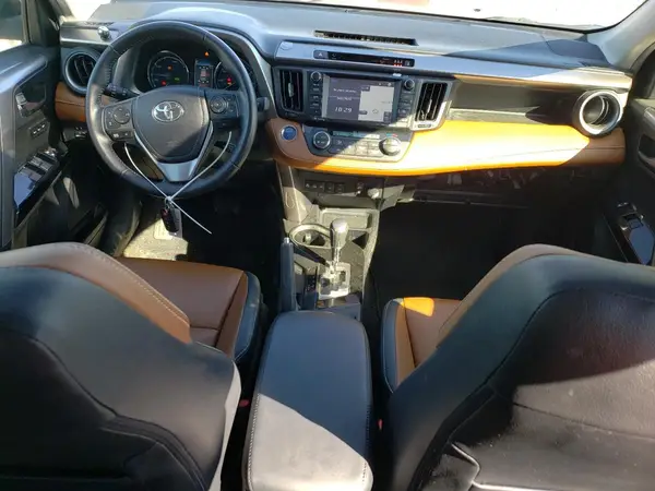 JTMDJREV9HD079096 2017 TOYOTA RAV 4 - Image 8