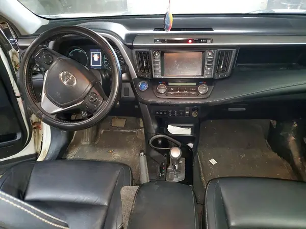 JTMDJREV9HD087568 2017 TOYOTA RAV 4 - Image 8