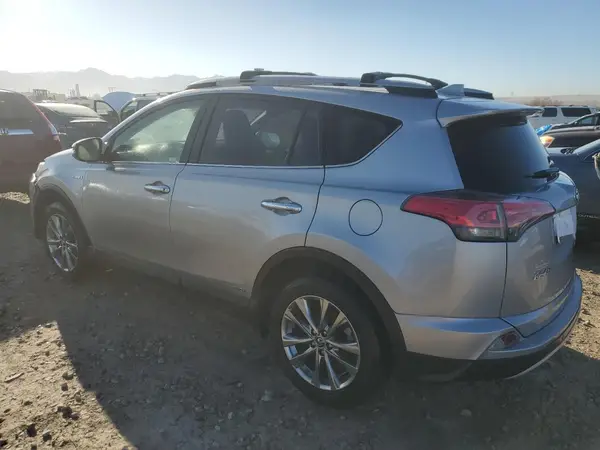 JTMDJREV9HD104529 2017 TOYOTA RAV 4 - Image 2