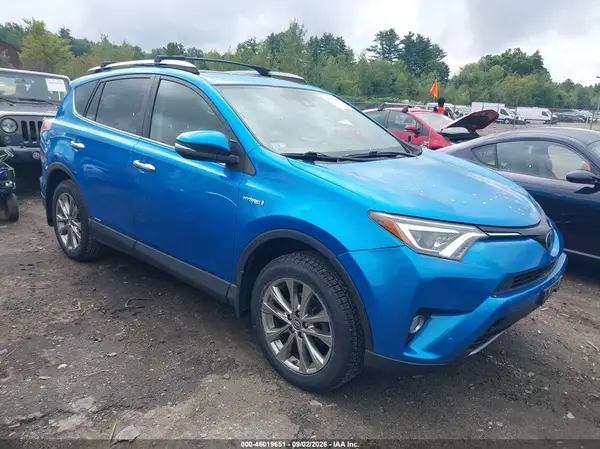 JTMDJREV9HD134730 2017 TOYOTA RAV 4 - Image 1