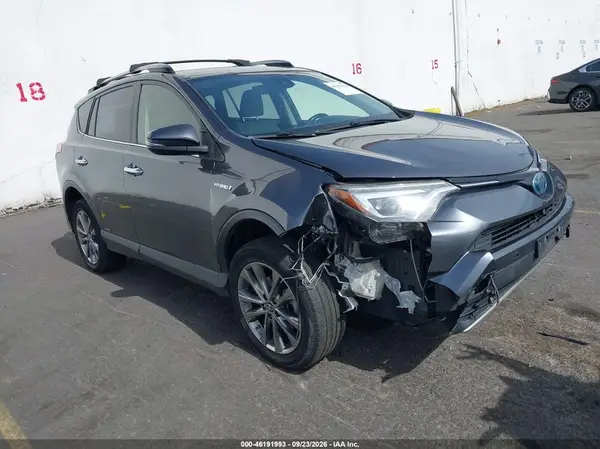 JTMDJREV9JD169676 2018 TOYOTA RAV 4 - Image 1