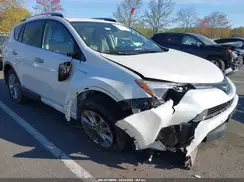 JTMDJREV9JD176062 2018 TOYOTA RAV 4