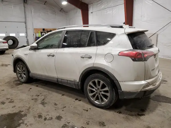 JTMDJREV9JD197428 2018 TOYOTA RAV 4 - Image 2