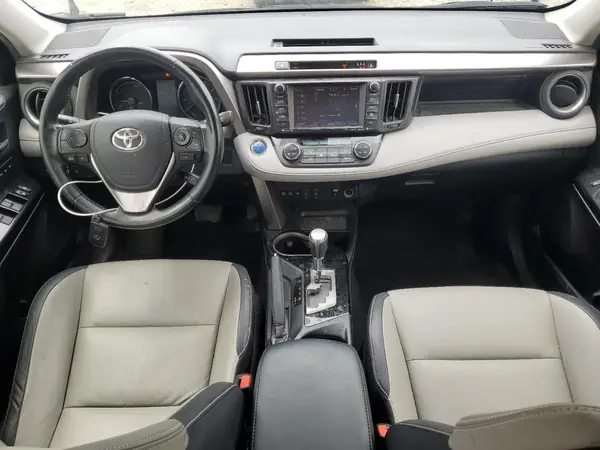 JTMDJREV9JD253982 2018 TOYOTA RAV 4 - Image 8